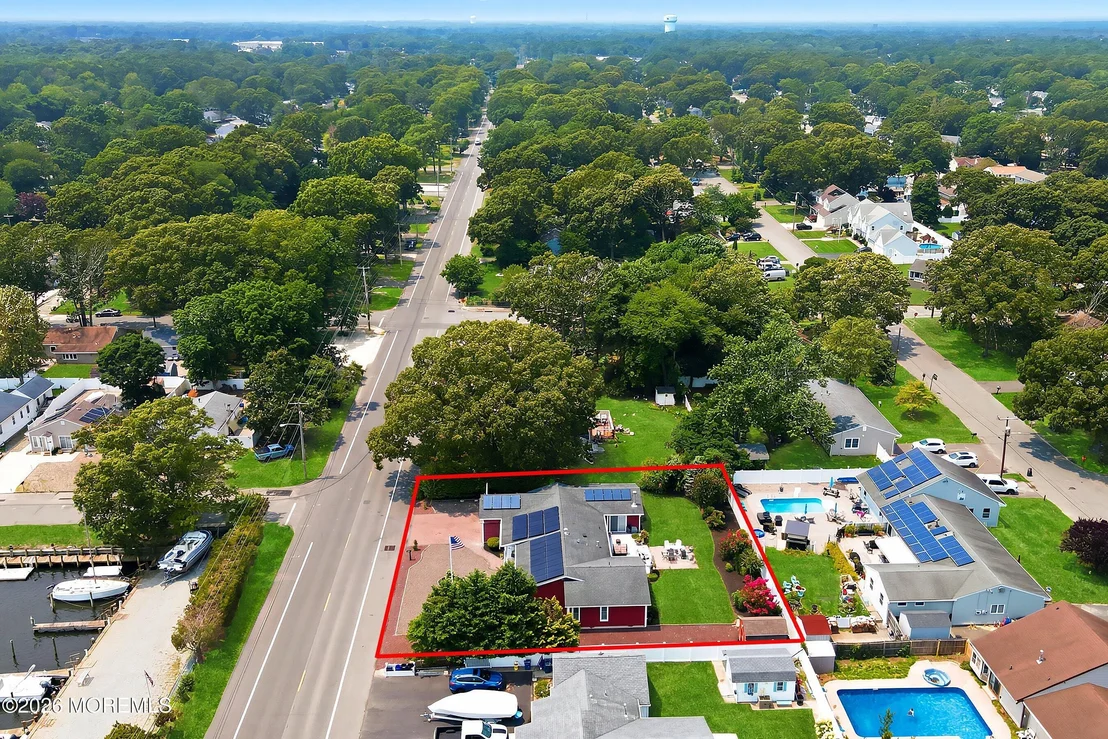 Photo of 406 Laurel Boulevard