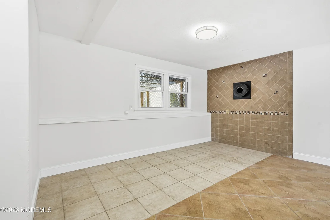 Photo of 16 Crest Road