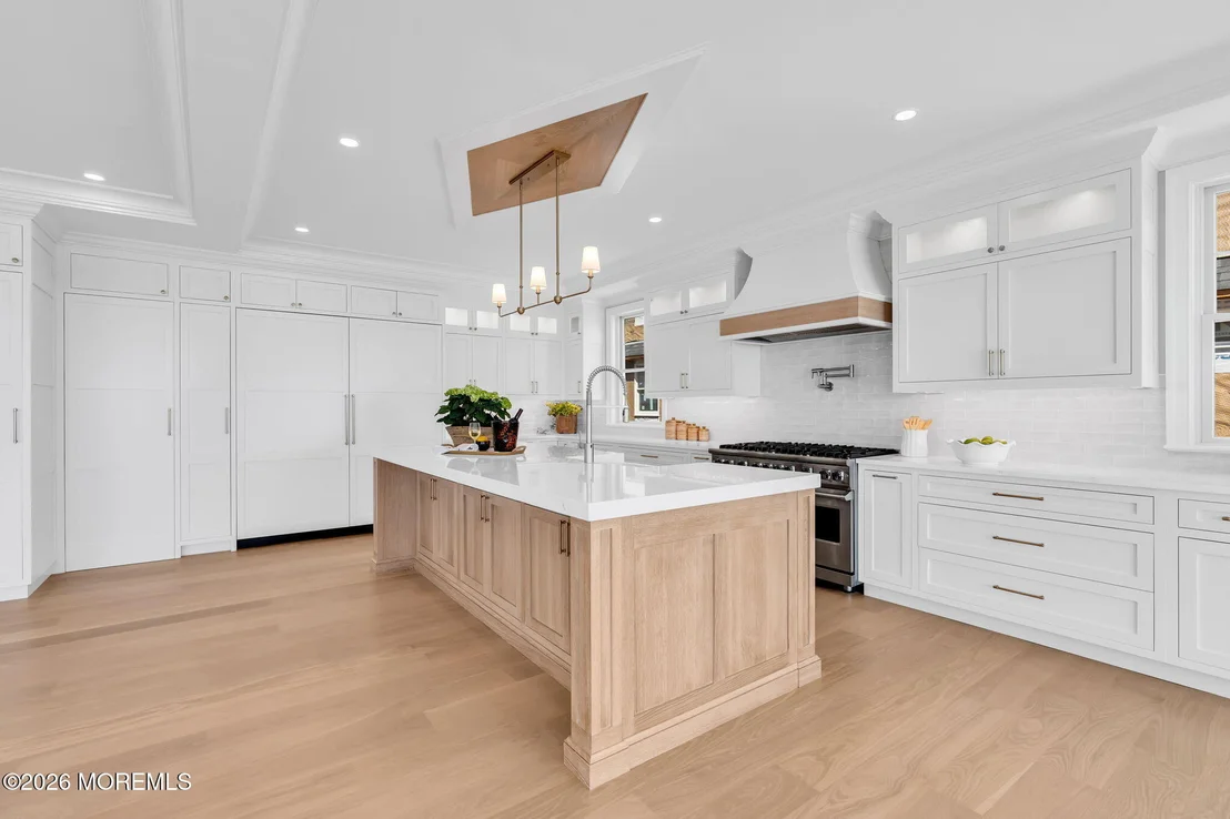 Photo of 153 Pershing Boulevard