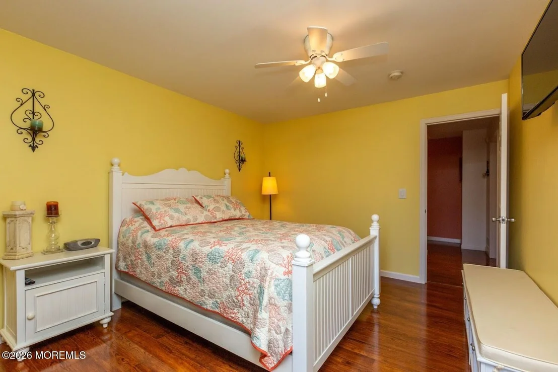 Photo of Unit 5 at 1102 Boulevard