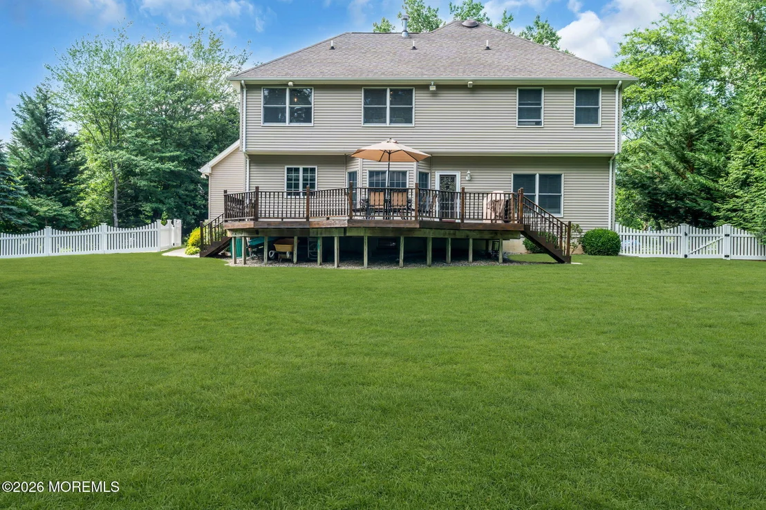 Photo of 2093 Overbrook Drive