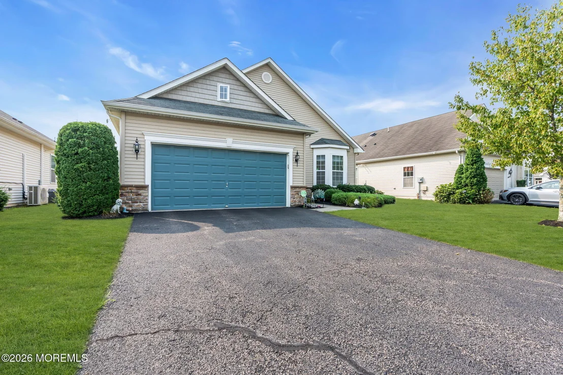 Photo of 44 Eagle Ridge Circle