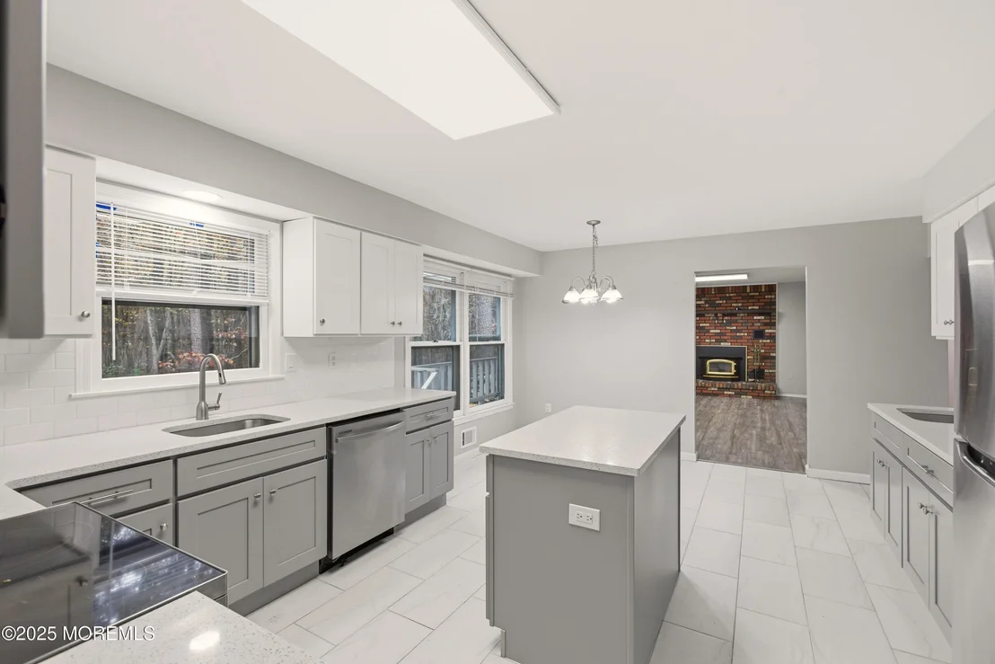 Photo of 683 Anderson Road