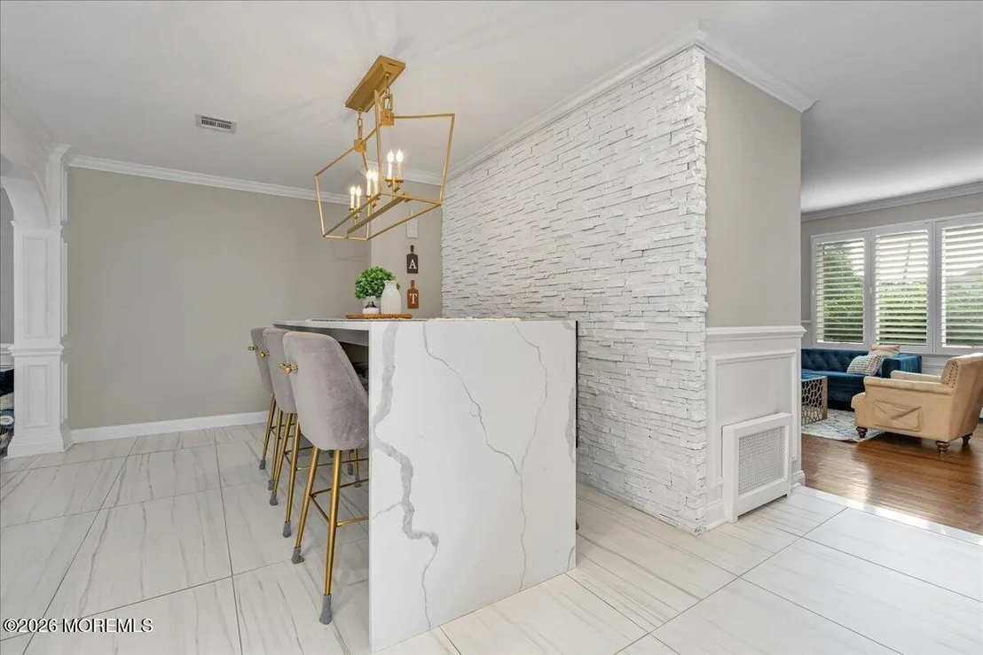 Photo of 48 Lakeside Avenue