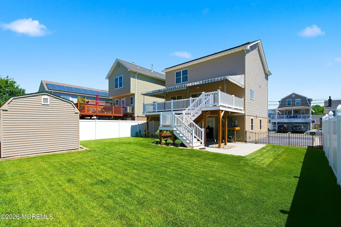 Photo of 910 5th Street