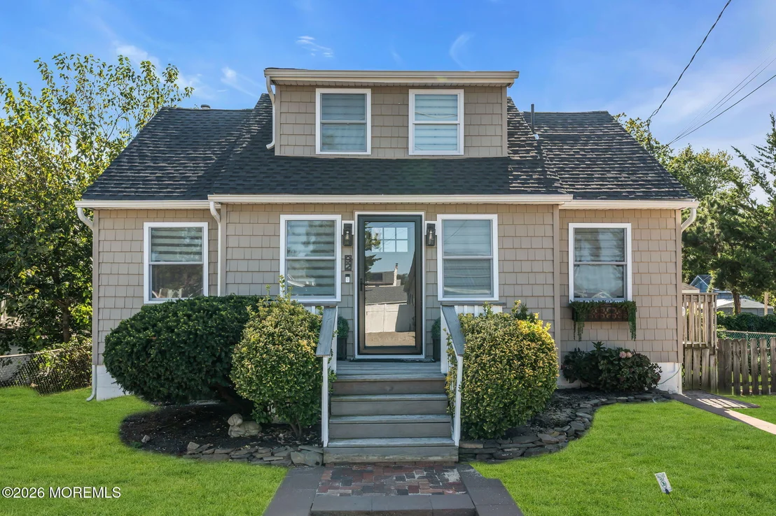 Photo of 92 Pinehurst Road
