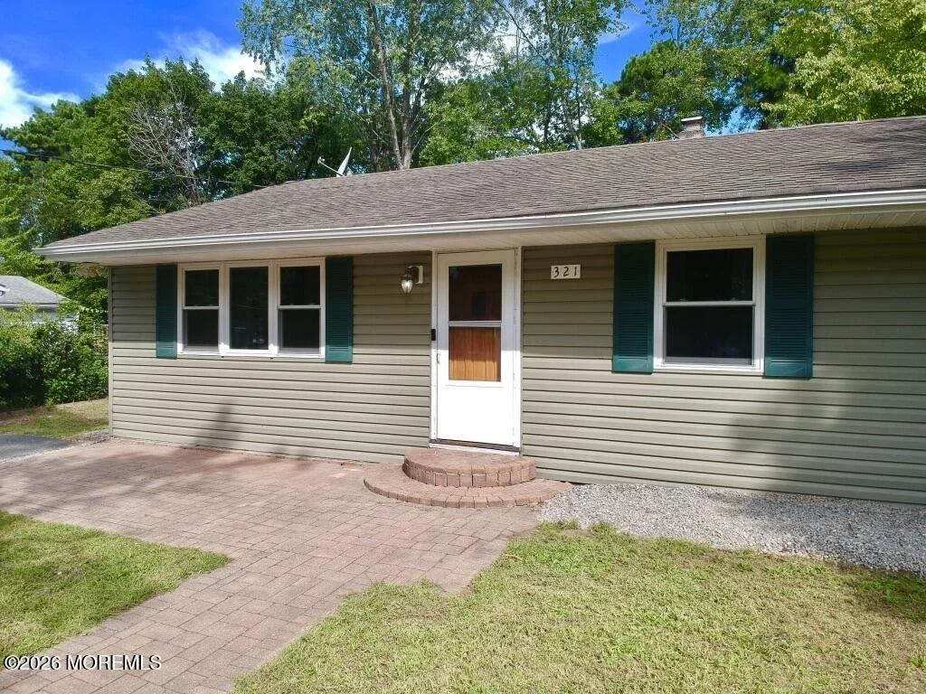 Photo of 321 Cherokee Drive