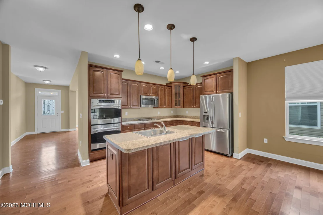 Photo of 37 Kingston Drive