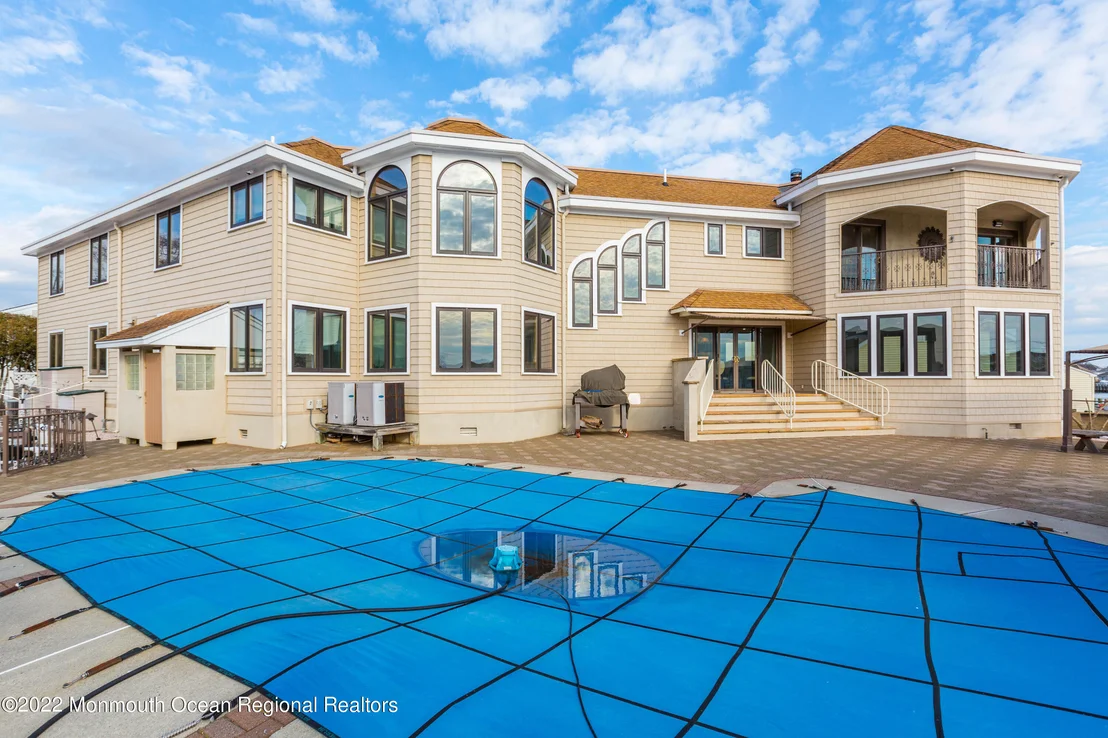 Photo of 1009 Plimsoll Pt