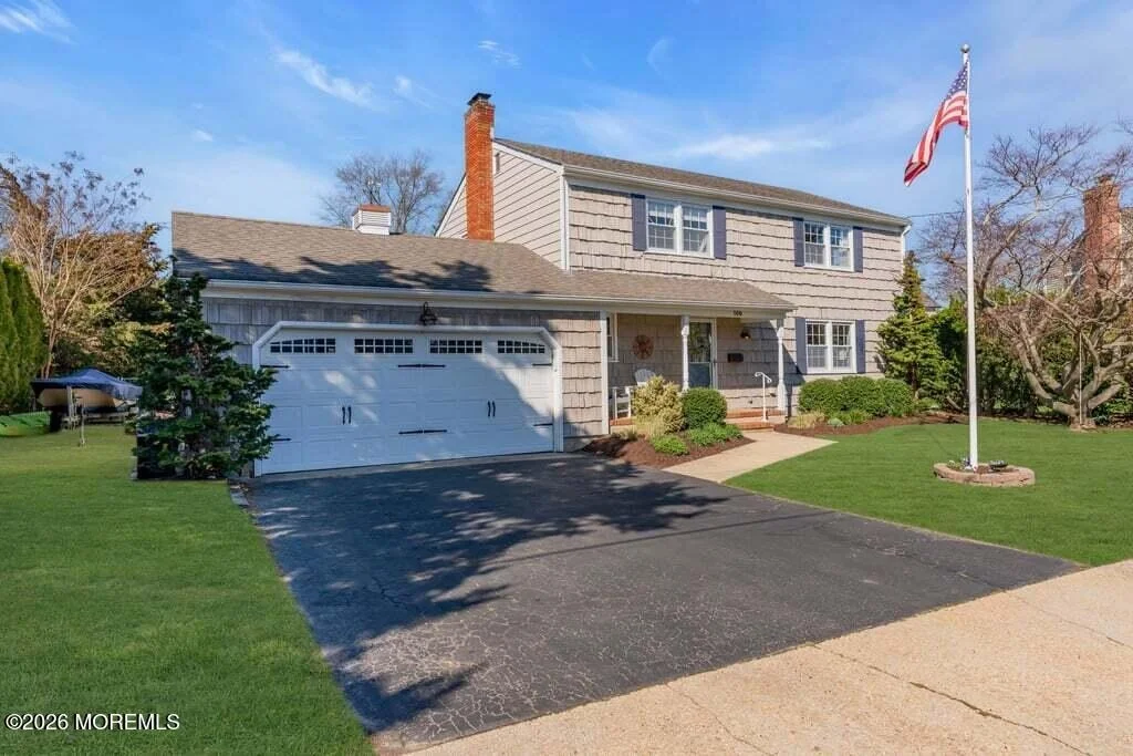 Photo of 100 Mohegan Road