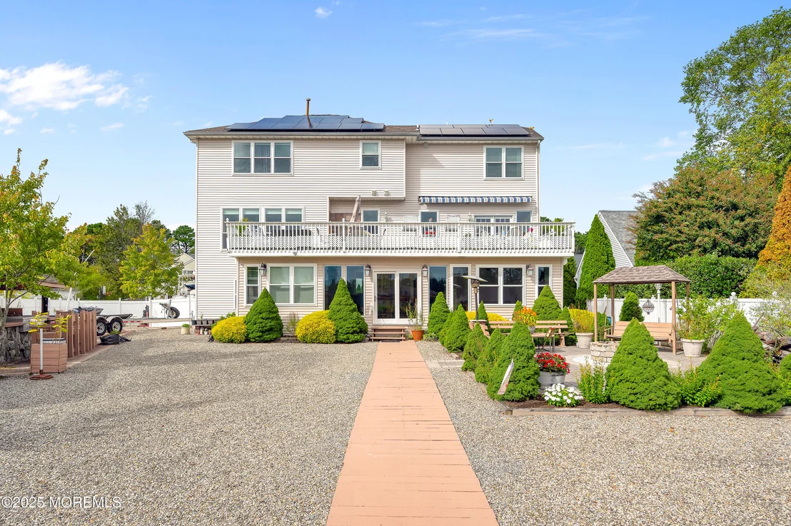 Photo of 741 S River Drive