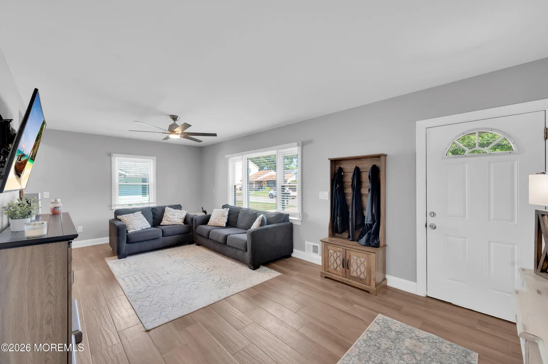 Photo of 741 Manor Drive