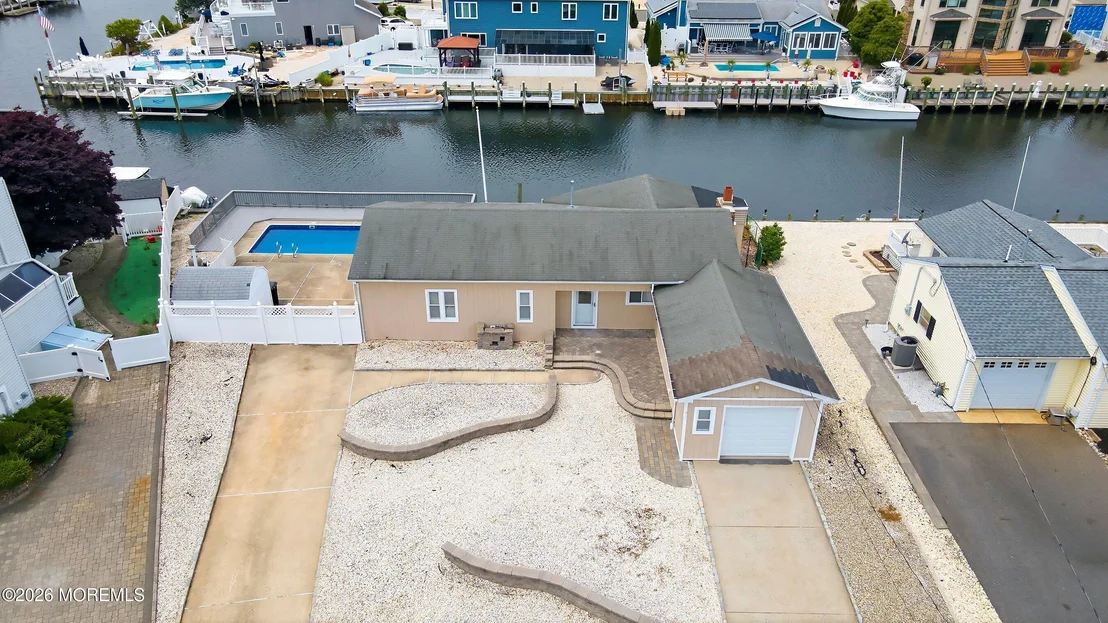 Photo of 1111 Uranus Court