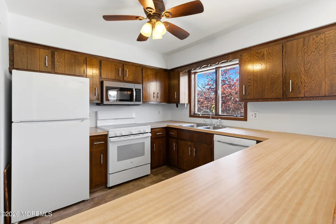 Photo of 832 Forepeak Drive