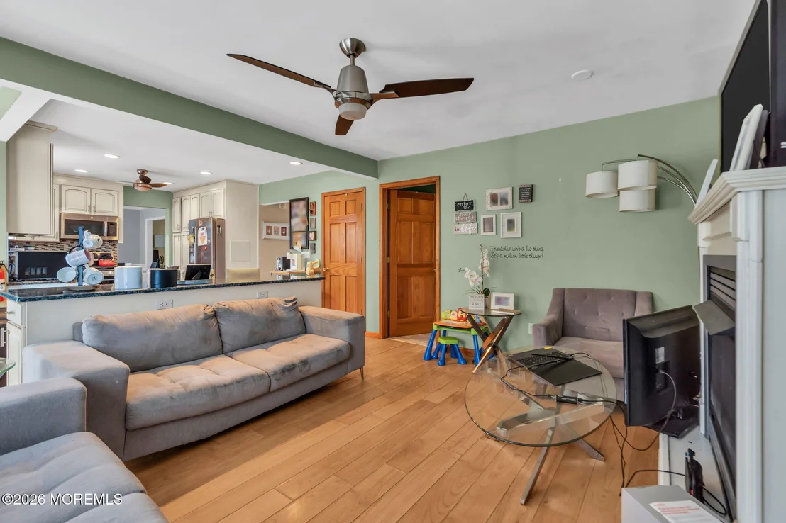 Photo of 2209 Crestwood Drive