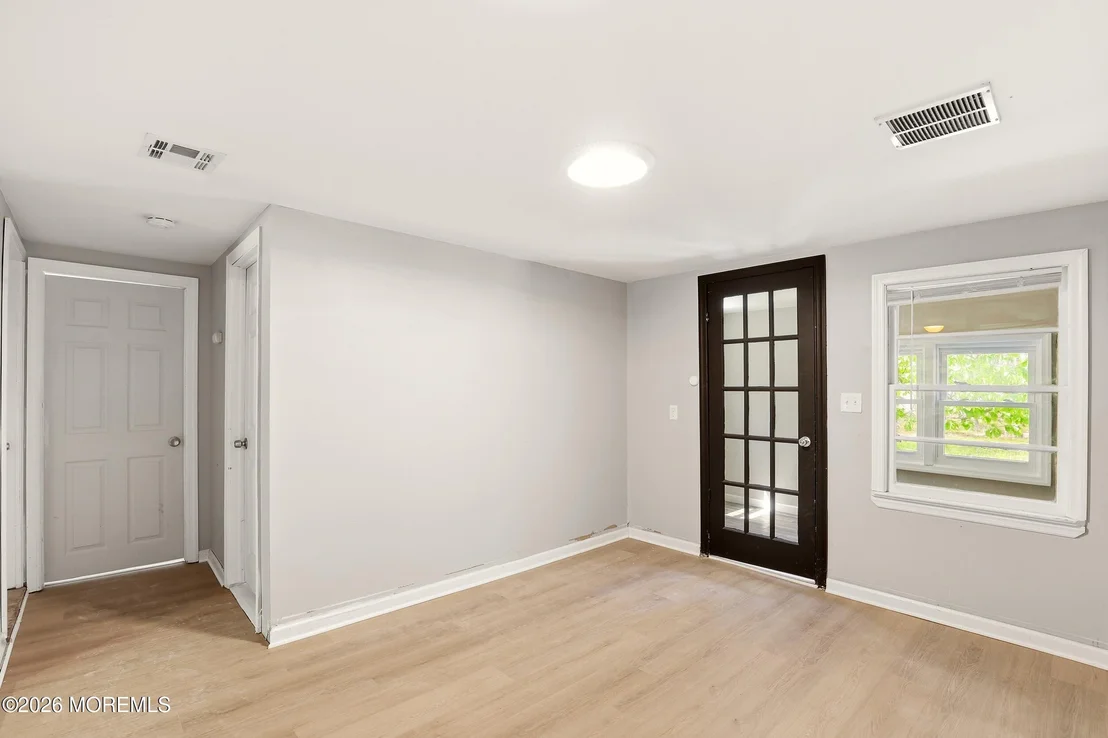 Photo of 517 Newtons Corner Road