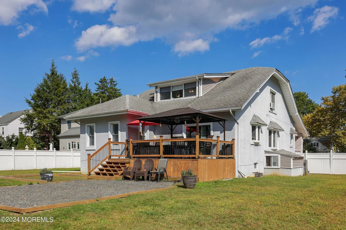 Photo of 276 Main Street