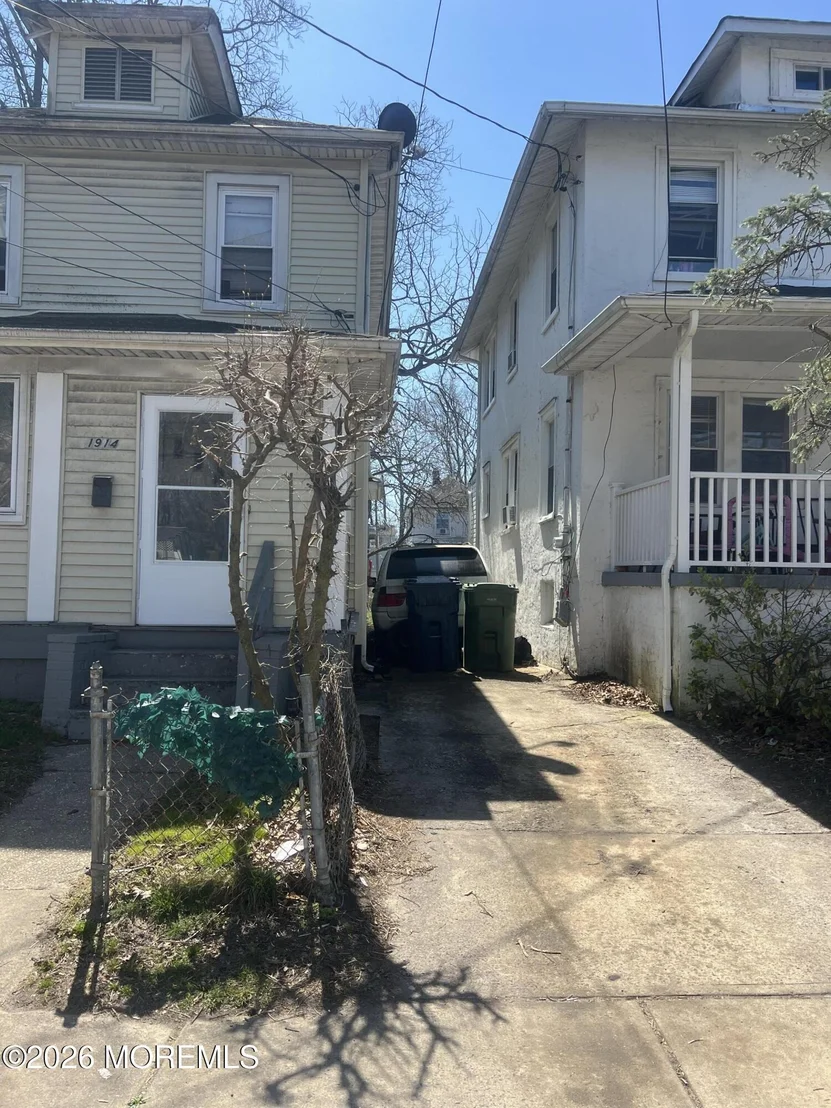 Photo of 1914 Bangs Avenue