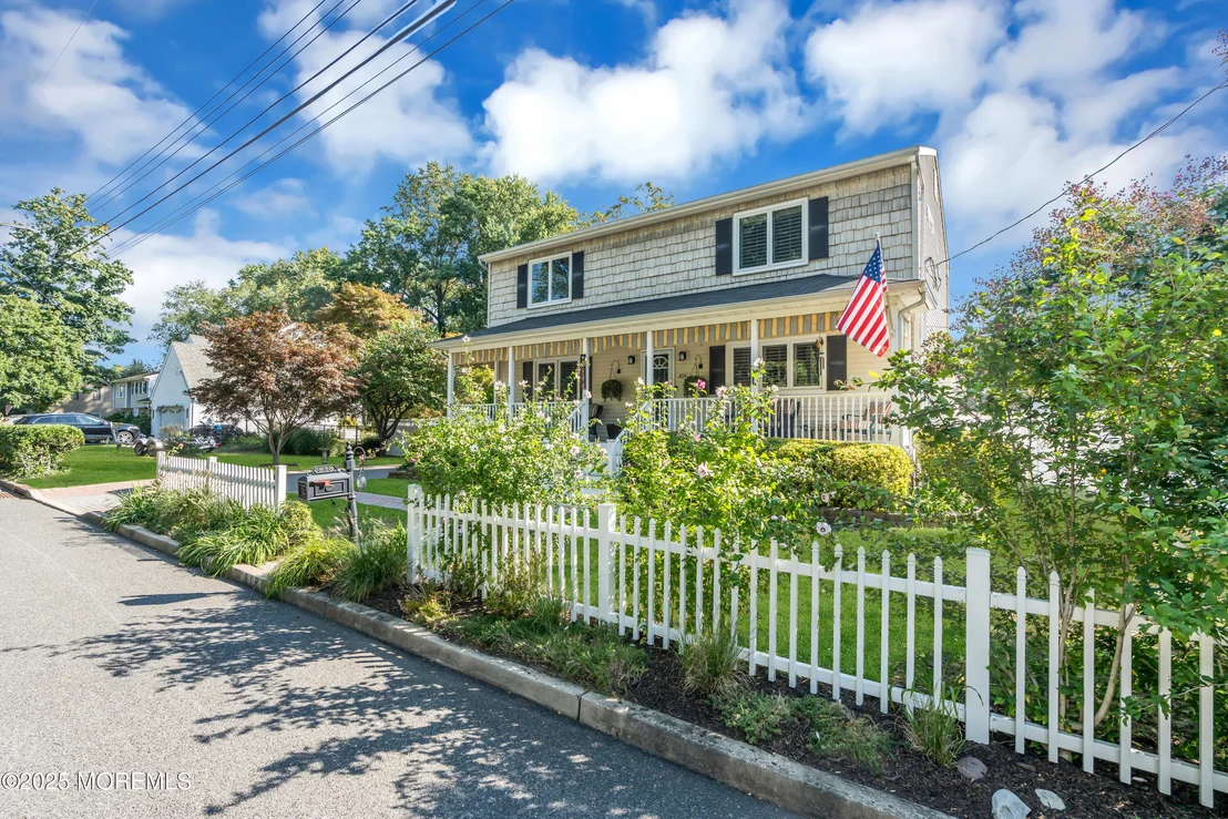 Photo of 818 Arthur Drive