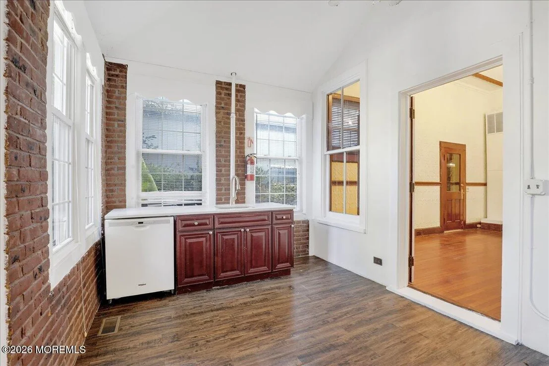 Photo of 55 E Front Street