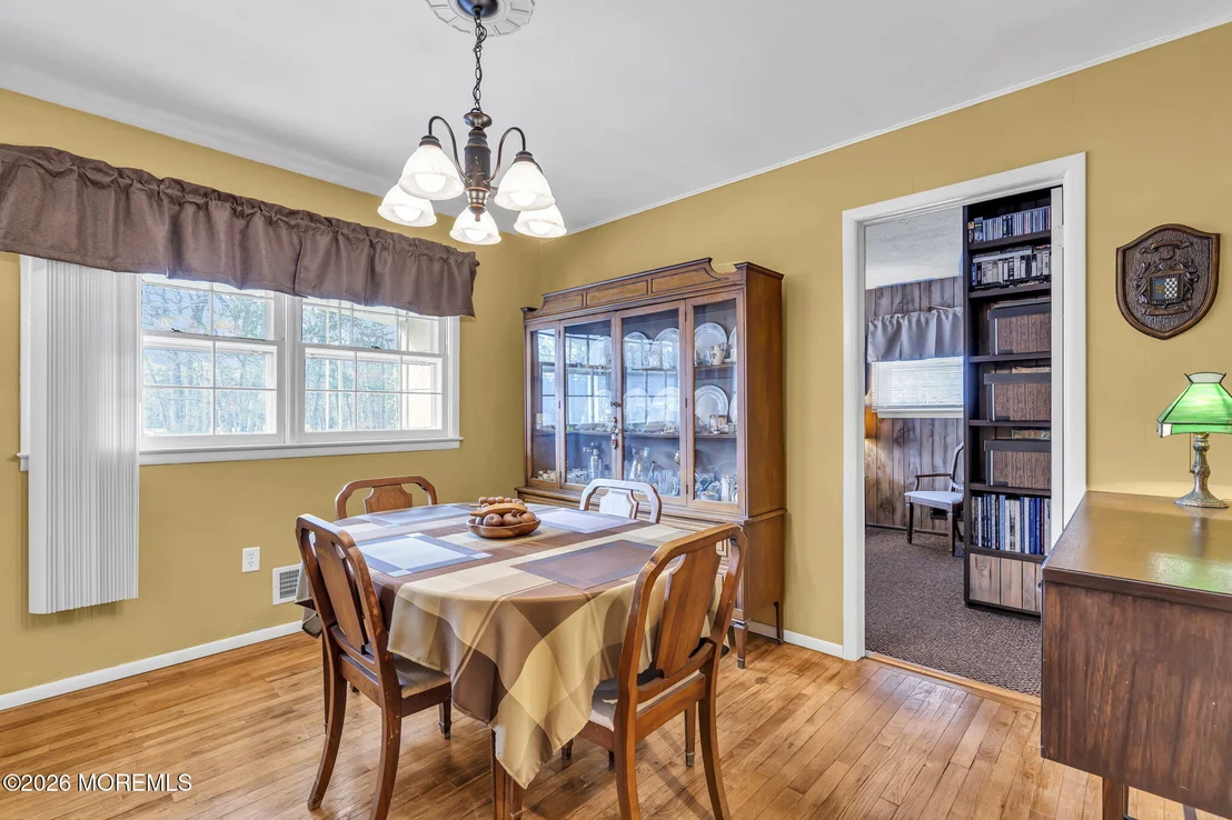 Photo of 307 Clearstream Road