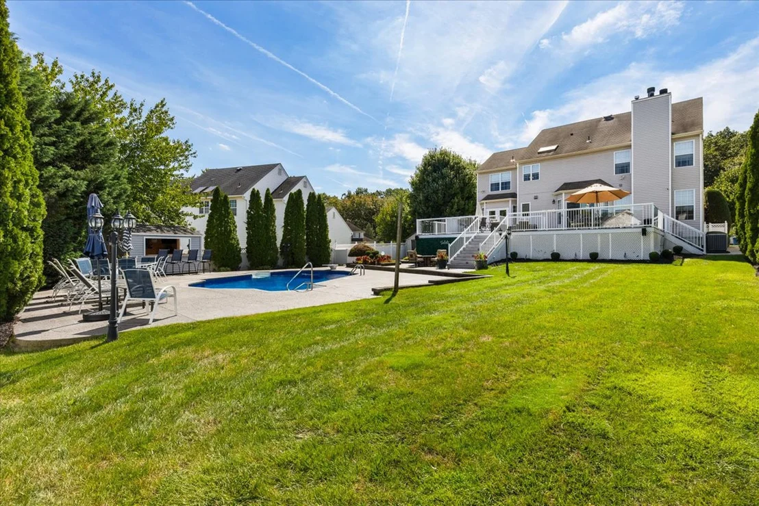 Photo of 67 Winding Brook Drive