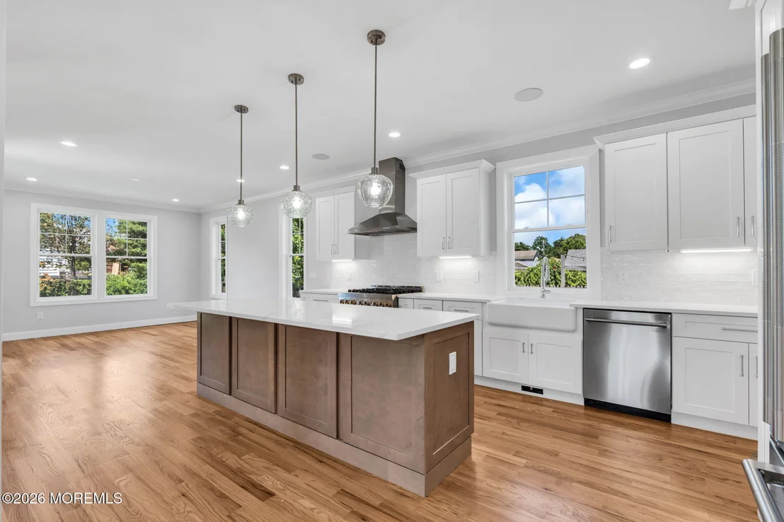 Photo of 808 Allaire Road