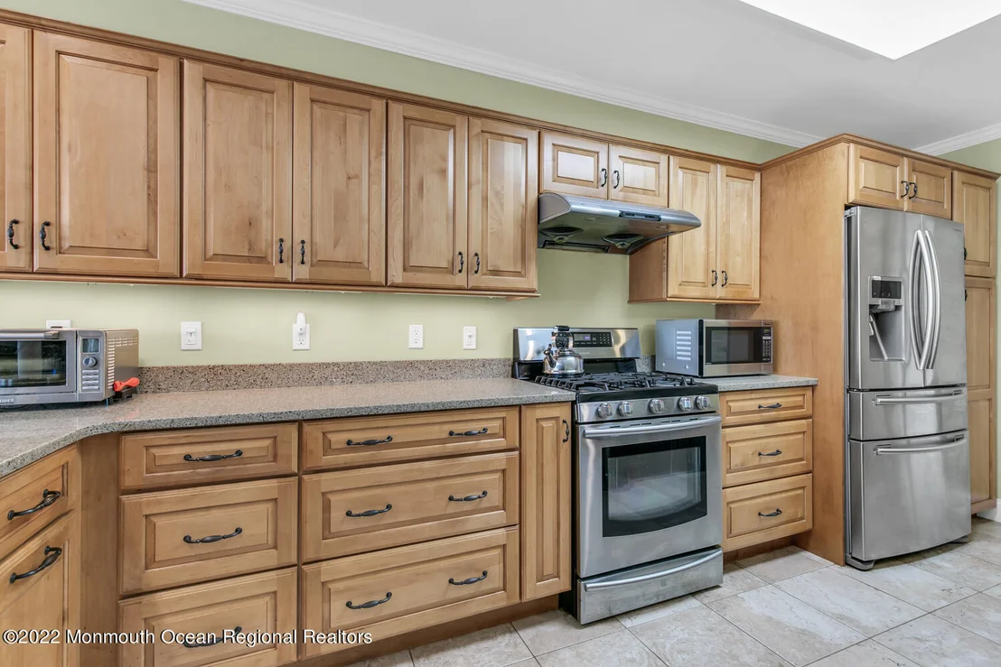 Photo of 306 Perrine Boulevard