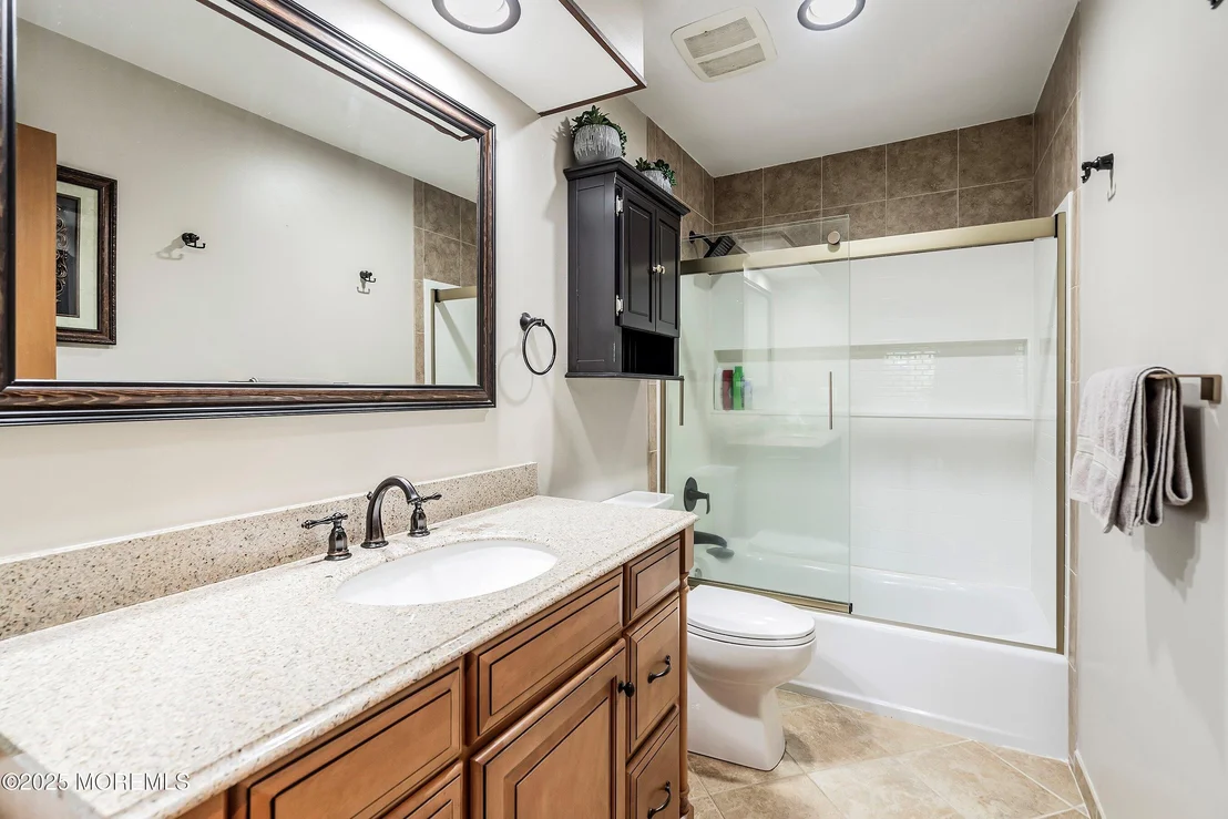 Photo of 657 Rodrigues Lane