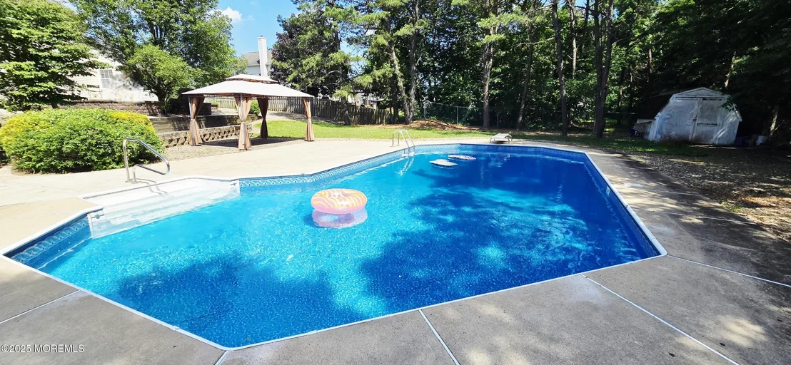 Photo of 810 Blenheim Drive