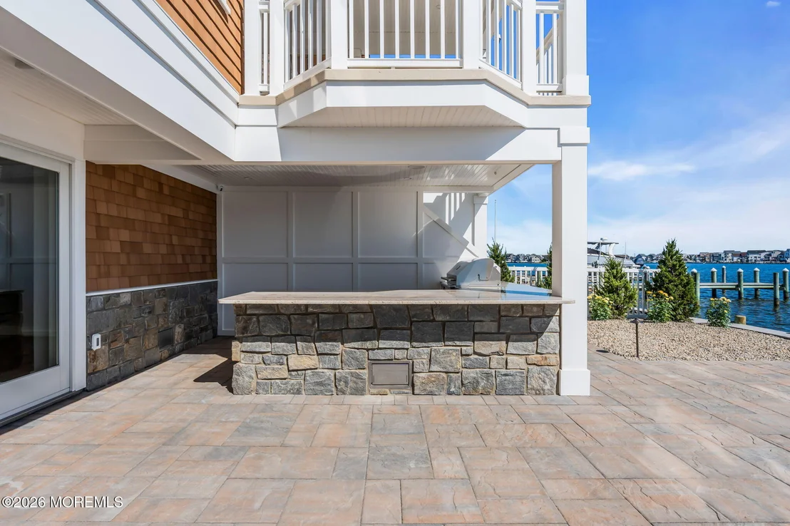 Photo of 153 Pershing Boulevard