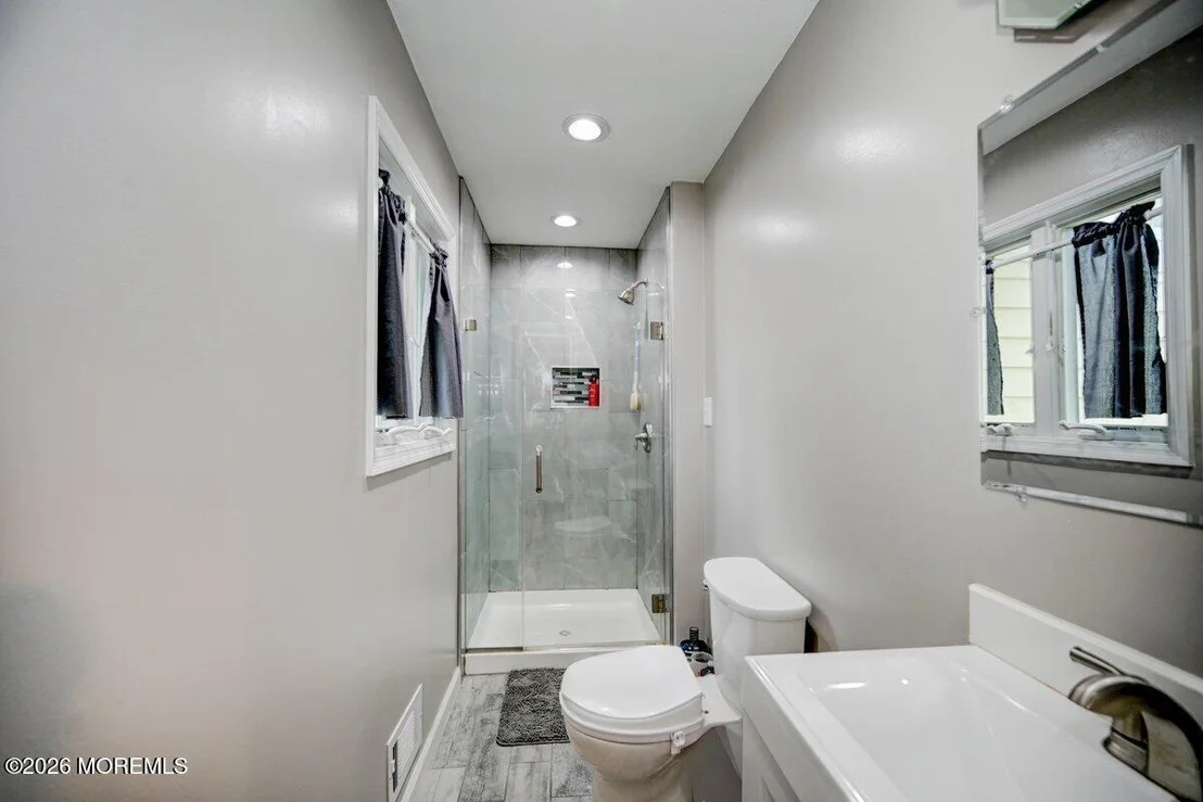 Photo of 6 Meadowbrook Drive
