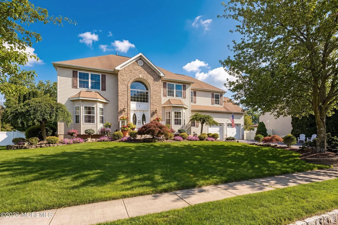 Photo of 8 Arboretum Drive