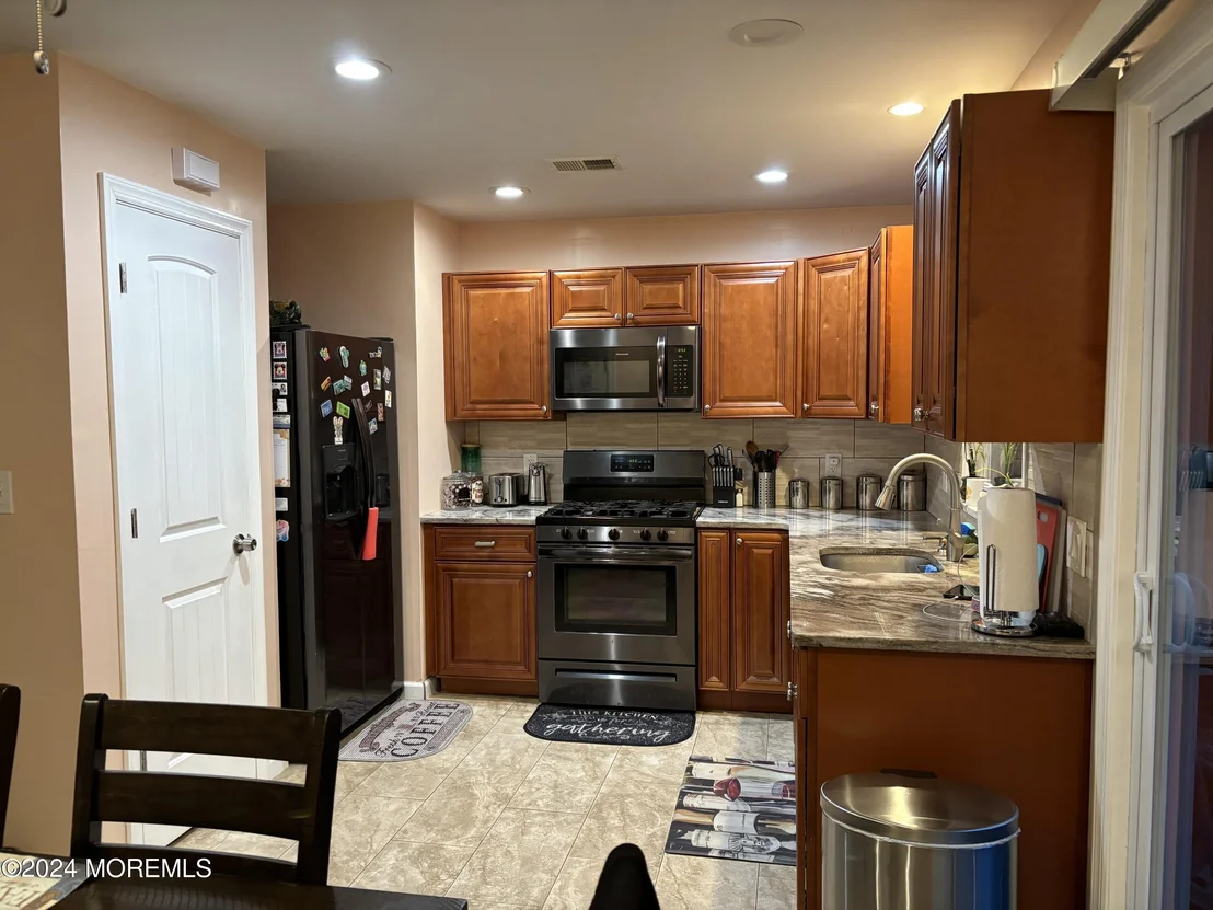 Photo of 412 Lawrence Drive