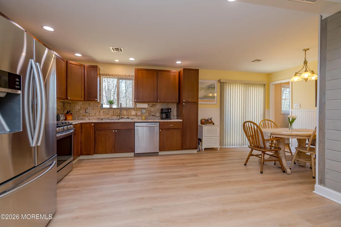 Photo of 6 Avast Avenue