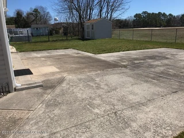 Photo of 450 Applegate Avenue