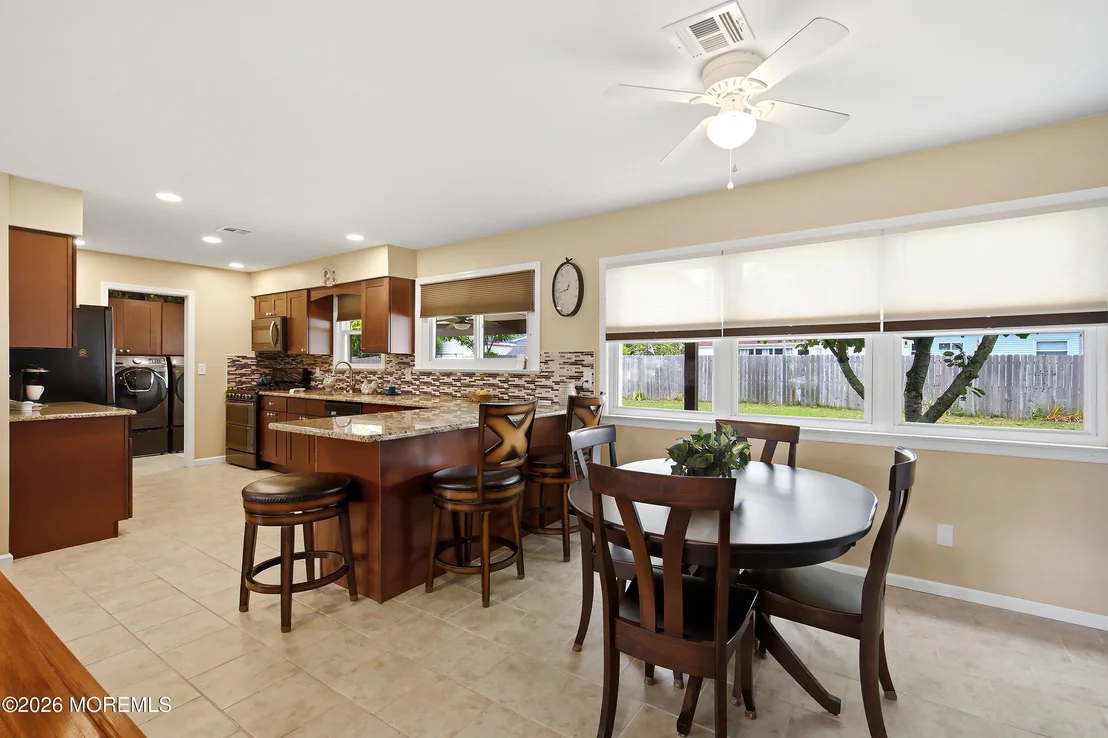 Photo of 1047 Crystal Drive