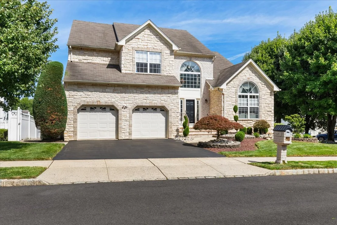 Photo of 67 Winding Brook Drive