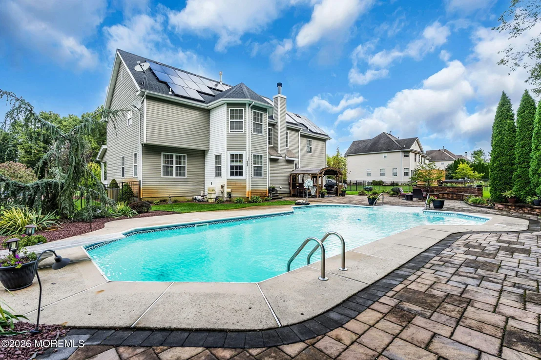 Photo of 15 Greenwich Drive