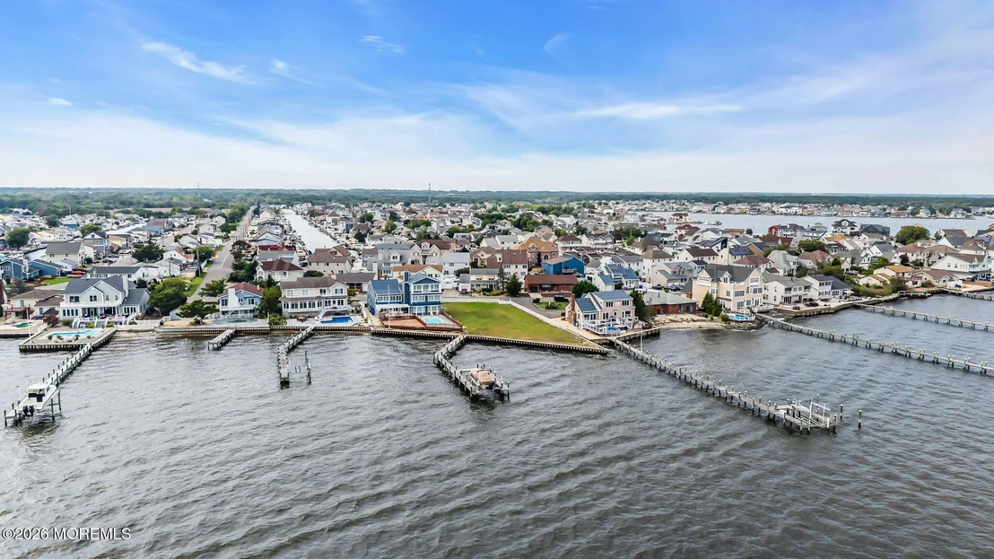 Photo of 3290 Long Point Drive