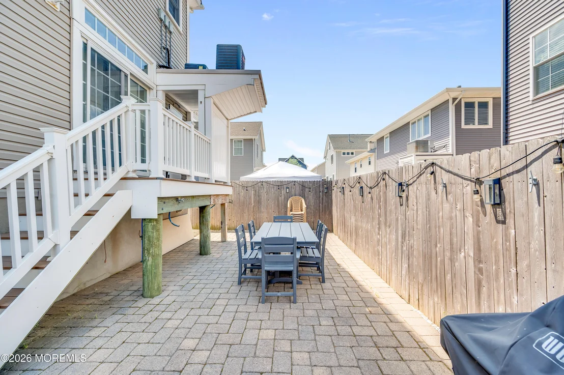 Photo of 222 3rd Avenue