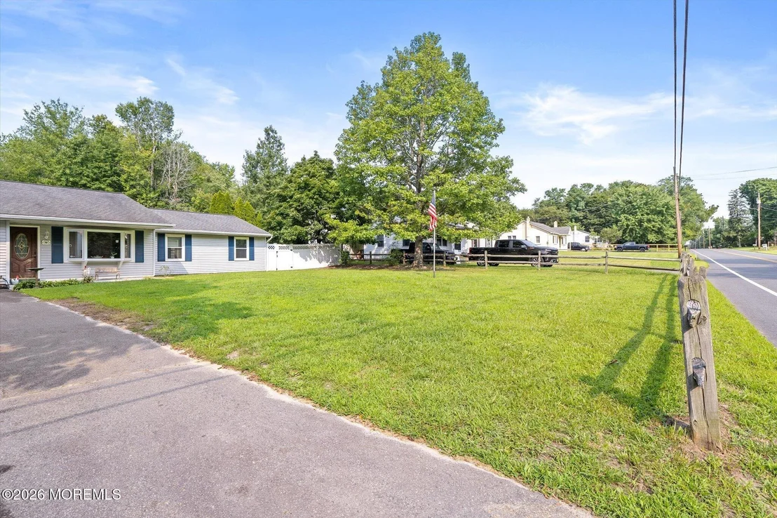 Photo of 210 Archertown Road