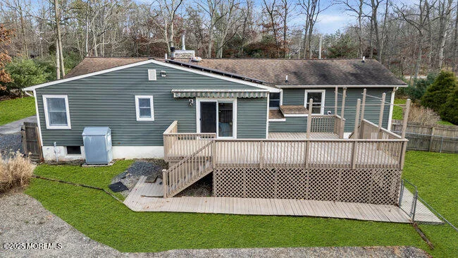 Photo of 592 Whitecomb Avenue
