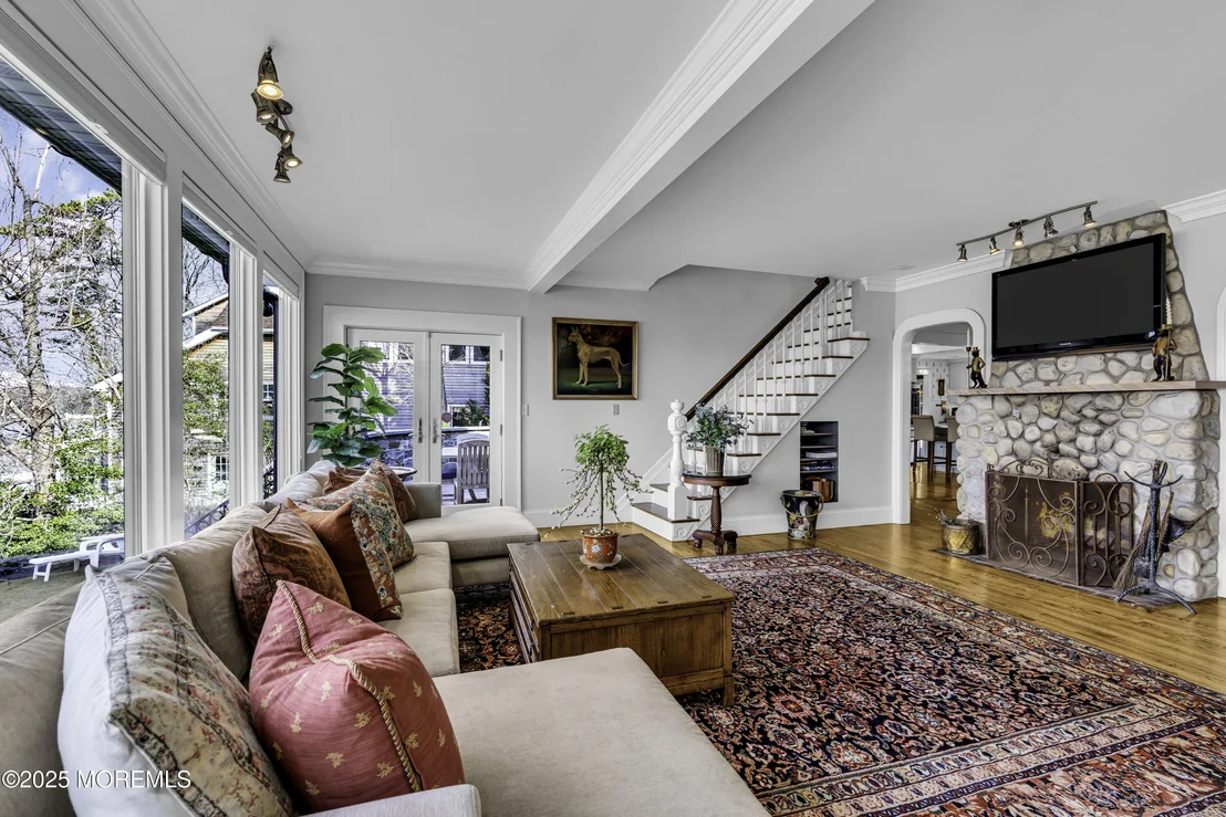 Photo of 2403 Riverside Terrace