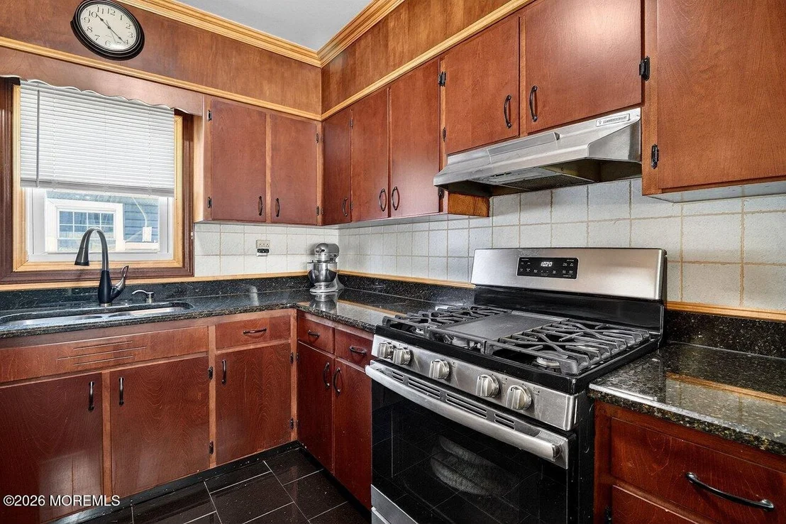 Photo of 30 Pershing Avenue