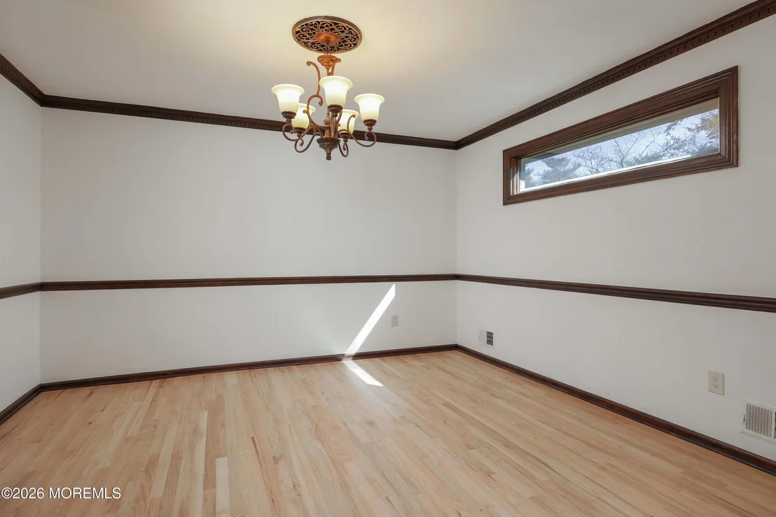 Photo of 463 Cottrell Road