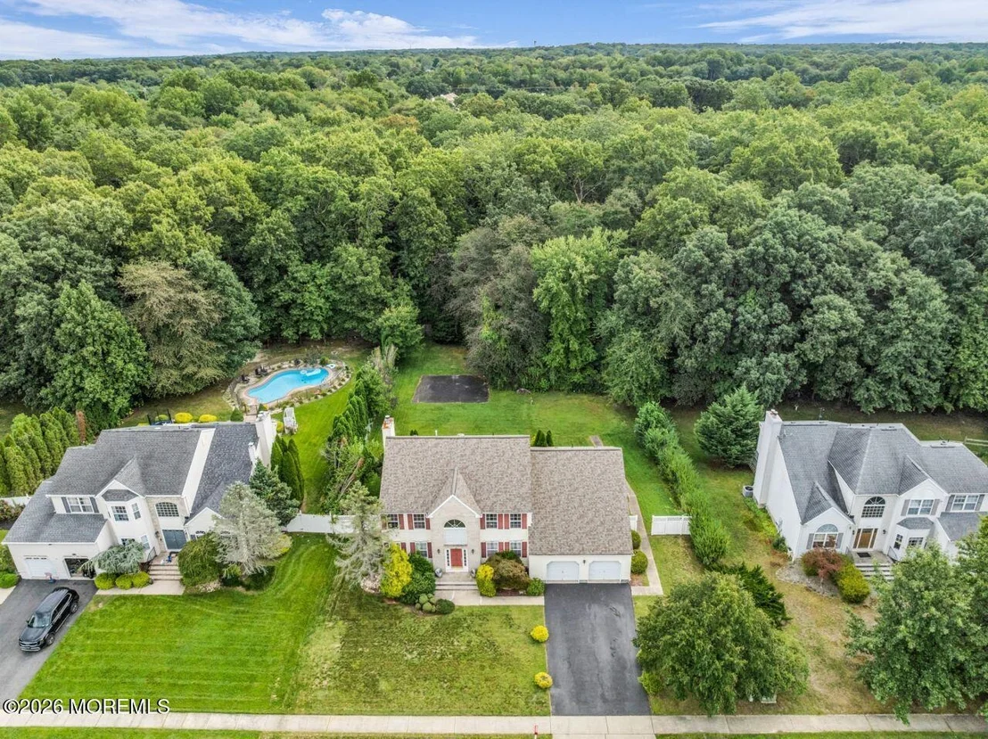 Photo of 383 Meadowood Road