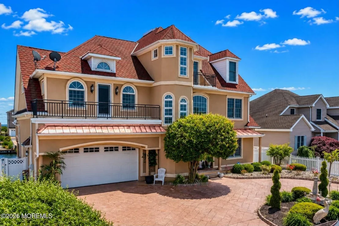 Photo of 835 Anchor Drive