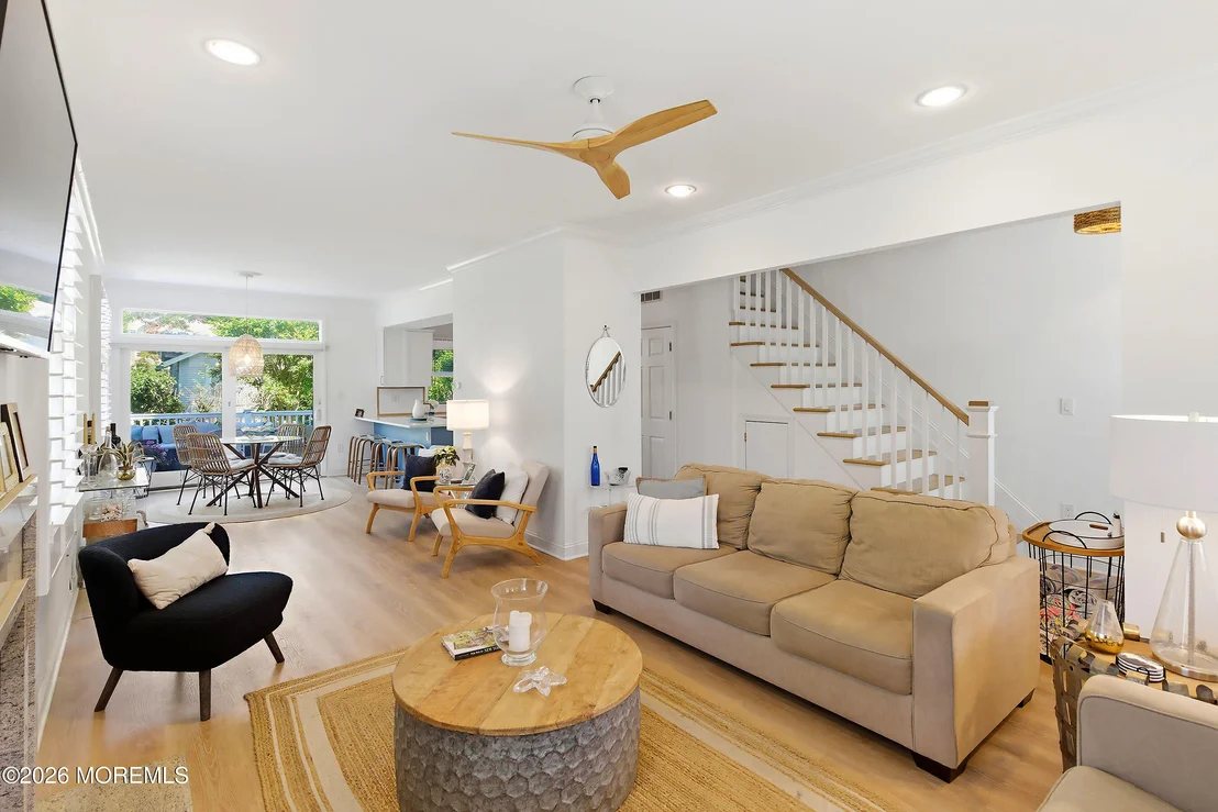 Photo of 384 Pine Avenue