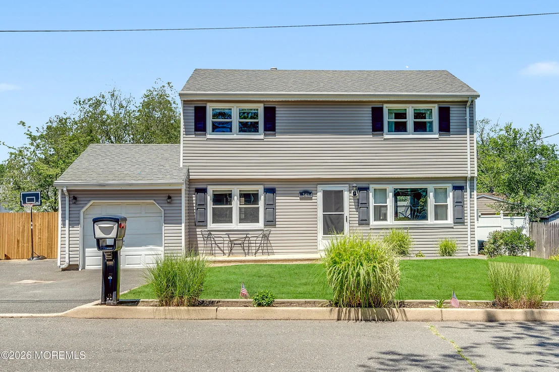 Photo of 341 20th Avenue